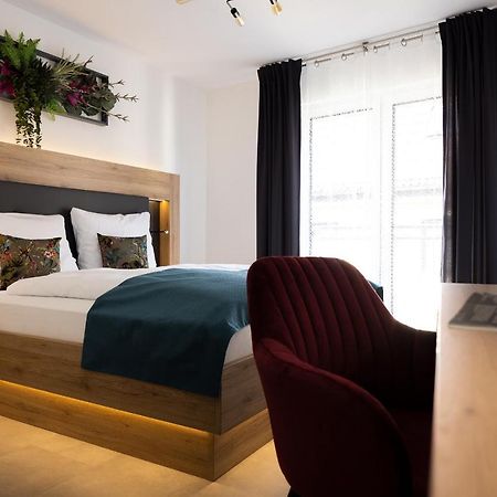 Bed And Breakfast - Homburg Am Main Luaran gambar
