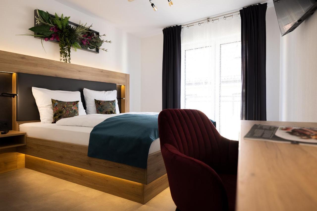 Bed And Breakfast - Homburg Am Main Luaran gambar
